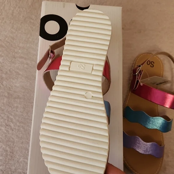 Girls SO Sandals Size 6 - Picture 8 of 13